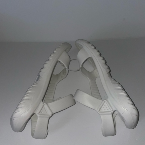 New Teva Hurricane Drift sandals in white women size 10 - Picture 6 of 6